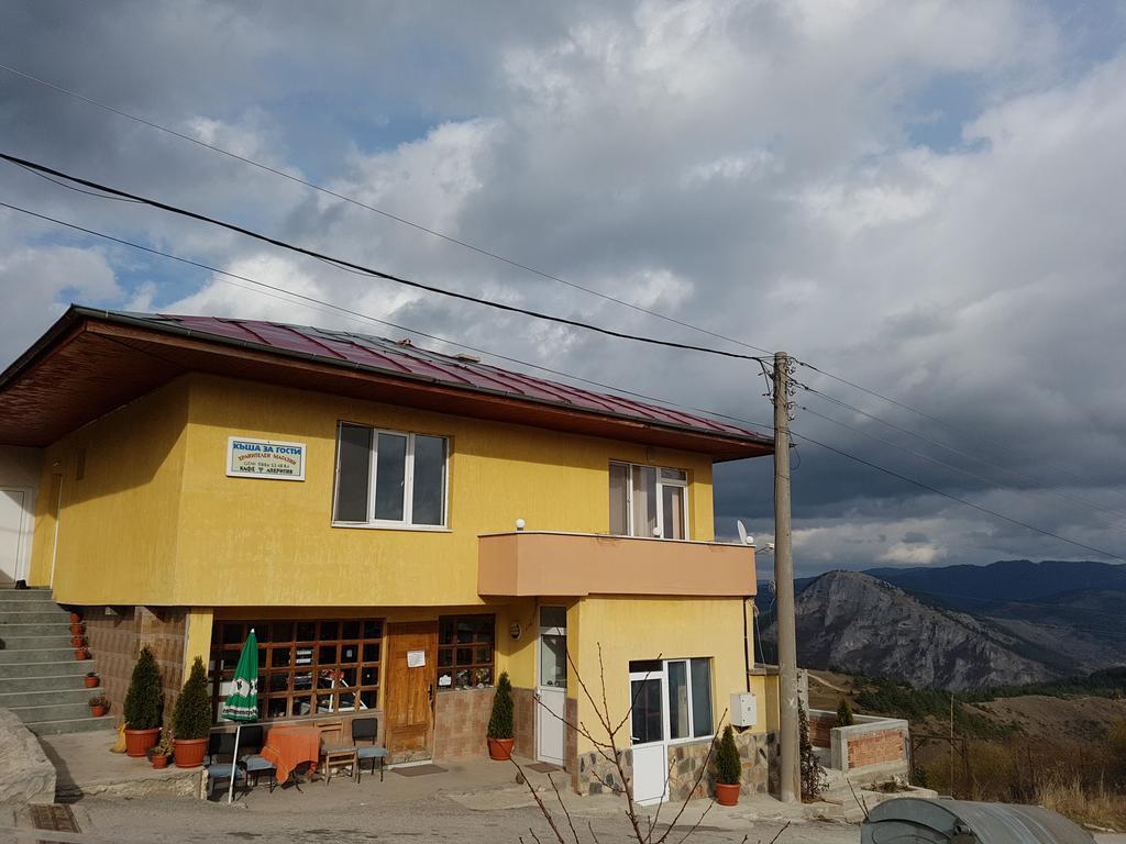 Guest House Chala Exterior photo